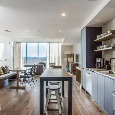 2 Bedroom Lux Panoramic View - Rainey Austin Exterior photo