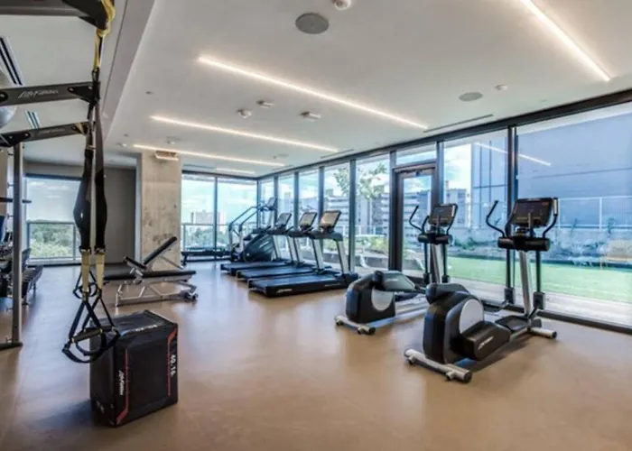2 Bedroom Lux Panoramic View - Rainey
