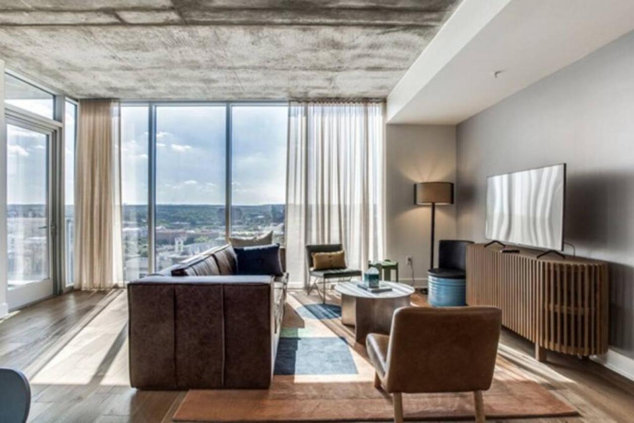 2 Bedroom Lux Panoramic View - Rainey Apartment Austin