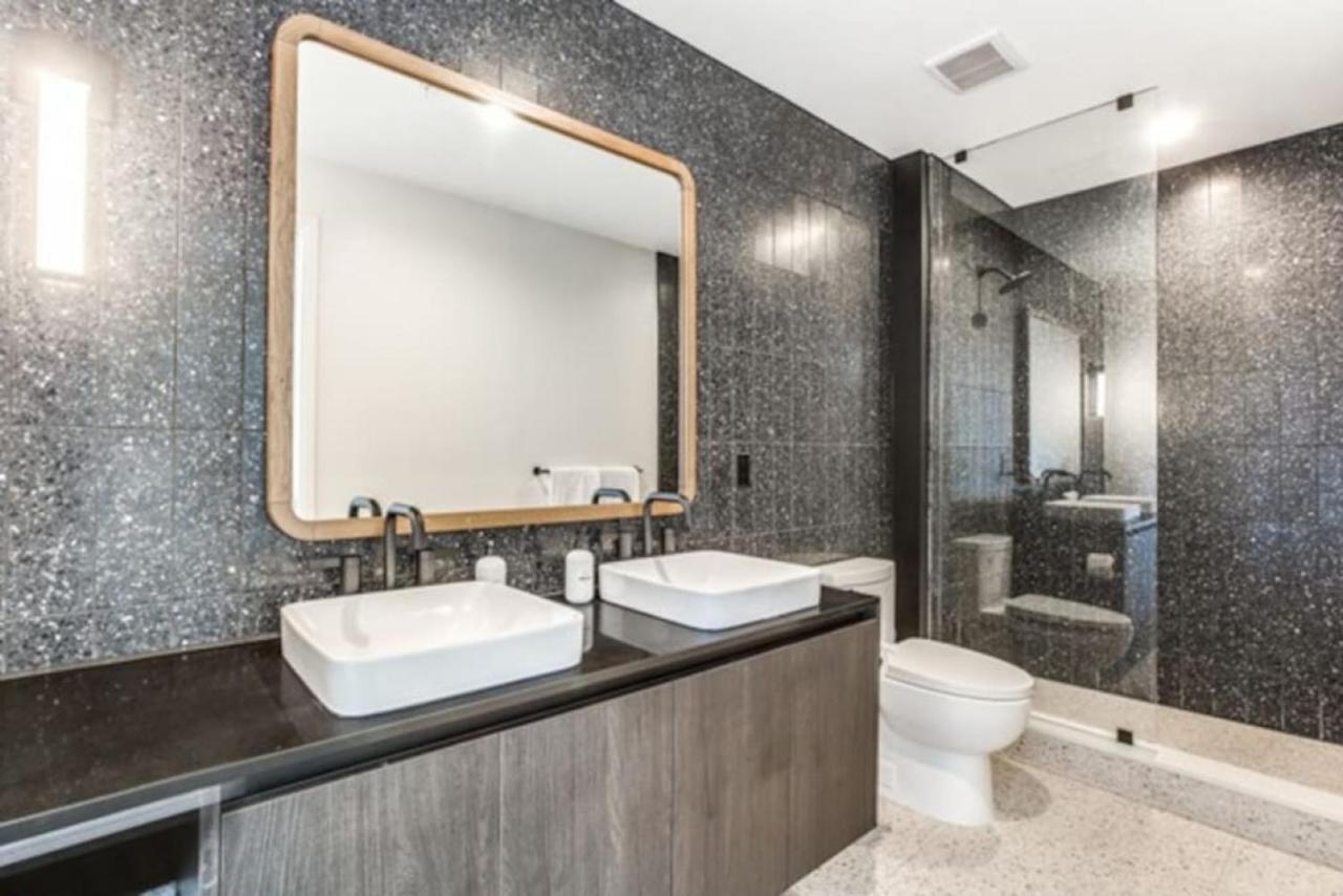 Appartamento 2 Bedroom Lux Panoramic View - Rainey Austin
